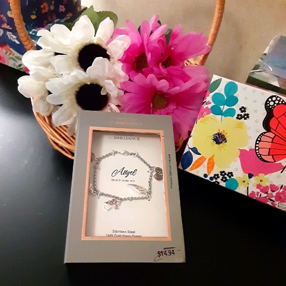 Little Girls Believe Bracelet NWT
